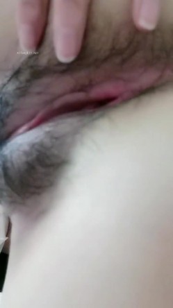 新人~正宗学生妹【清纯少女可可酱】极品美乳~，露脸一看是真年轻，清纯外表，掩盖不住好身材，小骚逼 截图5