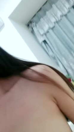 新人~正宗学生妹【清纯少女可可酱】极品美乳~，露脸一看是真年轻，清纯外表，掩盖不住好身材，小骚逼 截图13