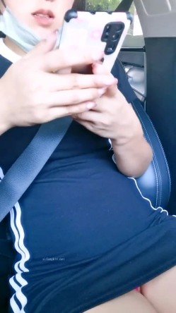 淫荡少妇人妻，20小时【放肆的水娃】，无论是外出游玩买菜，还是开车做饭休息，真空跳蛋不离身随时喷，吃饭也能喷水 截图2