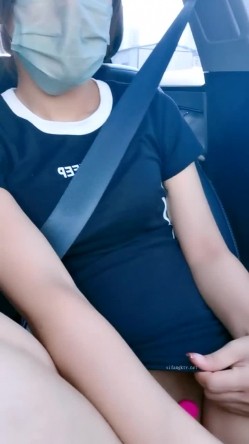 淫荡少妇人妻，20小时【放肆的水娃】，无论是外出游玩买菜，还是开车做饭休息，真空跳蛋不离身随时喷，吃饭也能喷水 截图3