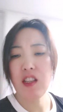 淫荡少妇人妻，20小时【放肆的水娃】，无论是外出游玩买菜，还是开车做饭休息，真空跳蛋不离身随时喷，吃饭也能喷水 截图13