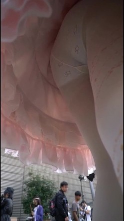 国产SAKURA漫展CD抄底偷拍高颜值Cos小姐姐系列 截图14