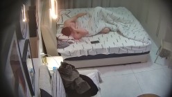 气质美女被男友狂操三场身体敏感捂嘴抓床单 截图14