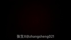 绿帽淫妻大神『张生』分享娇妻，塞着跳蛋逛公园 各种人前露出，看看平时端庄高雅的人妻私下是什么样 截图16