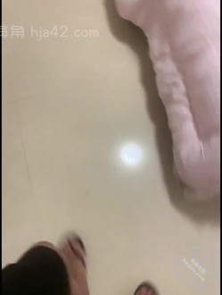 海角侄子爆肏嫂子20.0 嫂子穿上女友的黑丝内裤韵味十足 钻毒龙、波推、口爆、操屁眼 完全堕落肉欲 截图3