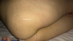 少妇被情人灌醉后出卖,四指头塞逼.脚拇指塞菊,和朋友一起玩! 截图8