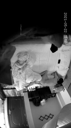 最新流出情趣酒店摄像头偷拍F罩杯巨乳妹子与男友开房激情啪啪 截图9