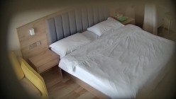 安防酒店偷拍气质韵味少妇与光头佬酒店私会偷情笑靥如花狠狠榨取他 截图1