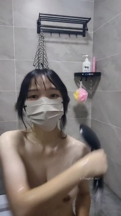 清纯校花下海，身材简直YYDS，【大屁股猪猪】，惊鸿一现露了下脸，还挺漂亮，这奶子，这逼逼，太棒了 截图7