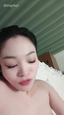 【欣怡】00后美少女和大叔的淫靡乱交生活 无套内射 急速抽插 爆浆痉挛 爽晕了 截图6