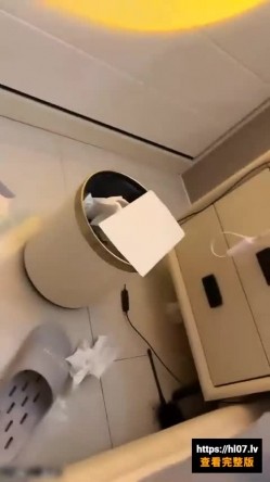46w 粉抖音网红女神【暖儿】逆天长腿性感渔网装 给你抖音上看不到的所有 截图14