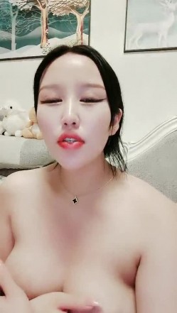 这孕妇好骚好猛，全程露脸勾搭小哥激情啪啪，口交大鸡巴激情上位暴力抽插后入爆草大屁股射精，骚逼特写尿尿 截图2