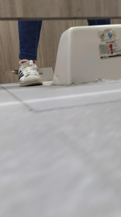 图书馆女厕第四期爱看书的学生妹的粉穴自带一股醉人的清香 截图4
