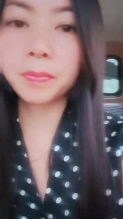 【农村骚娘们儿】贵在真实农村超骚御姐户外露出真空跳蛋自慰掰穴展示跳蛋震穴超级带劲 截图1
