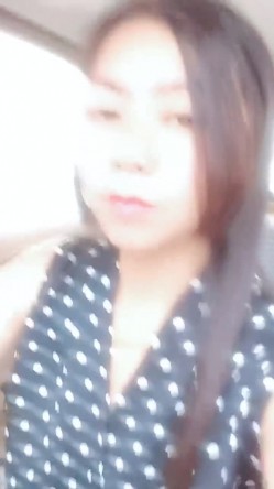 【农村骚娘们儿】贵在真实农村超骚御姐户外露出真空跳蛋自慰掰穴展示跳蛋震穴超级带劲 截图3