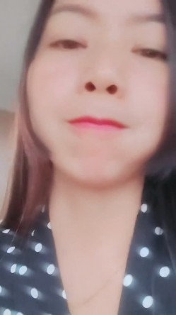 【农村骚娘们儿】贵在真实农村超骚御姐户外露出真空跳蛋自慰掰穴展示跳蛋震穴超级带劲 截图4