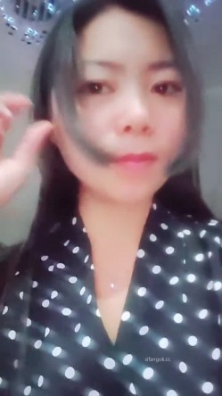 【农村骚娘们儿】贵在真实农村超骚御姐户外露出真空跳蛋自慰掰穴展示跳蛋震穴超级带劲 截图16