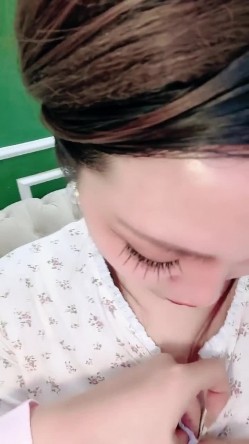【戴眼镜的老师】淫荡三女 狂约技师 争着吃鸡吧 无套啪啪 骑乘吃奶 内射 口爆 截图5