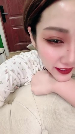 【戴眼镜的老师】淫荡三女 狂约技师 争着吃鸡吧 无套啪啪 骑乘吃奶 内射 口爆 截图15