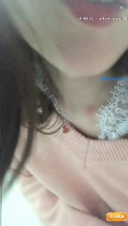 这才是真正的魔鬼身材，美少女拥有如此傲人的身材，丝袜美腿 木瓜大奶子【贵在真实】办公室自己工位上自慰，公司厕所里自慰 截图8