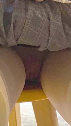 DL0771夫妻-带着肛塞无内露出 插出白浆，商场露出骚逼直接流淫水了 忍不住在楼道里干上了，露出挑战 截图12