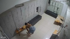 舞蹈班《监控破解》偷拍多位美女学员后台换衣服 截图1