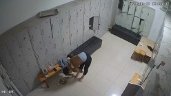 舞蹈班《监控破解》偷拍多位美女学员后台换衣服 截图10