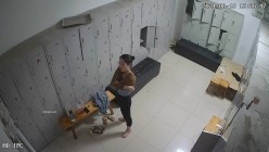 舞蹈班《监控破解》偷拍多位美女学员后台换衣服 截图15