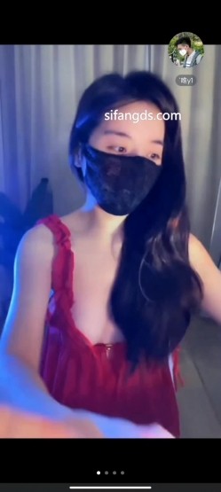 长发长腿气质御姐【纯纯酱】定制福利，裸舞、叫床、道具自慰，骚的一批 截图2