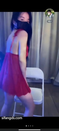 长发长腿气质御姐【纯纯酱】定制福利，裸舞、叫床、道具自慰，骚的一批 截图3