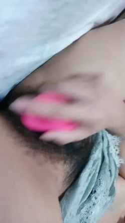 【极品熟女】【碧水佳人】合集，超有气质美乳熟女爱喷水-这个熟女姐姐真是，面容姣好，奶子又软又美，逼逼一碰就出水 截图16