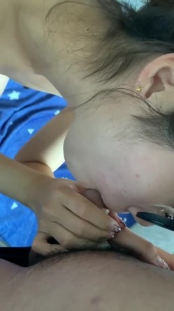 【迷奸睡奸系列】柳州失恋学生妹找干哥哥喝酒醉酒后被干哥哥各种爆艹睡奸！ 截图9