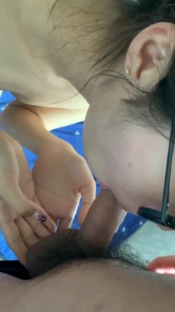 【迷奸睡奸系列】柳州失恋学生妹找干哥哥喝酒醉酒后被干哥哥各种爆艹睡奸！ 截图14