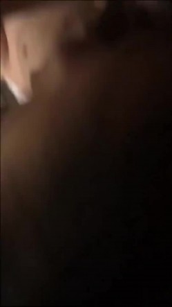 教害羞清纯学妹吃鸡,虽然是新手但吸得男友好舒服啊，长长的一声呻吟从喉咙低吟出来，要上头！！ 截图15
