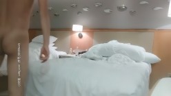 探花朗李寻欢_眼镜代班肥臀大奶外围小姐姐，撕开黑丝镜头前掰B，后入撞击大屁股真刺激3 截图4
