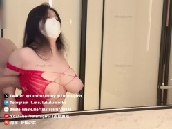 ️精品推荐 ️【推特】极品巨乳『云吞妹妹』最新高清做爱3V 浴缸发骚无套后入 乳交女上内射 截图16