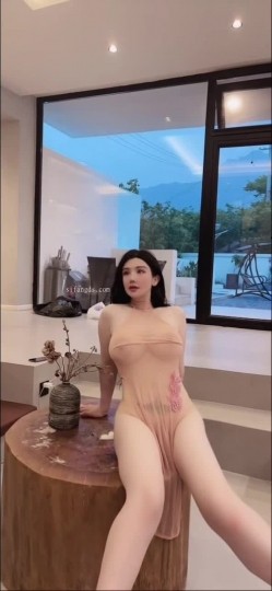初代网红鼻祖，秀人网极品模特【潘娇娇】800R福利，温泉池中水波荡 截图3