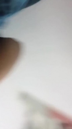 巨乳美女吃鸡啪啪 在家被男友无套输出 奶子哗哗 操的太猛妹子有点受不了 表情享受 射了一肚皮 截图15