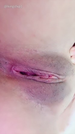 新人清纯学妹下海 惊现处女逼【小梨宝宝】通体粉白 刮毛 柔穴 自慰 好棒 截图3