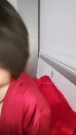 极品【勾魂少妇】美艳少妇让人把持不住 中途和相亲男打电话聊骚 完了就开始自慰 这么淫荡 太反差了！ 截图10
