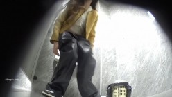 夜总会女厕高清前景偷拍 网红脸美女尿完抖一抖逼毛刮得很干净的白色高跟鞋美女 截图11