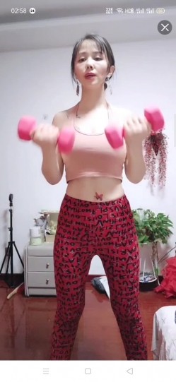 最新抖音泄密！大奶风骚熟女【小妈】骚舞自慰啪啪 截图9