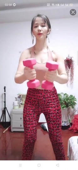 最新抖音泄密！大奶风骚熟女【小妈】骚舞自慰啪啪 截图11