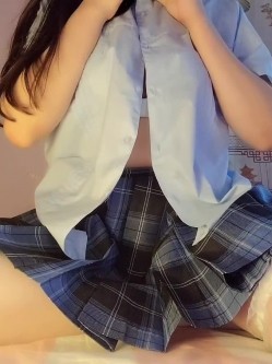 性感骚货小母狗 超极品身材反差尤物〖小薇〗不以淫荡示天下 但求风骚动世人，矝持端庄的秀丽女神淫荡自拍 截图3