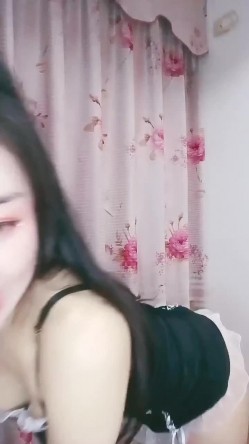 性感小野猫 ️扭动性感小蛮腰裸舞诱惑~性感挺拔上围~极度诱惑 ️看得鸡儿硬邦邦！！ 截图4