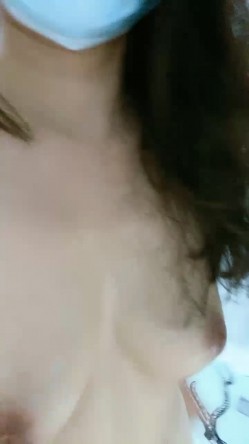大波浪极品御姐！难得道具自慰大尺度！开档肉丝，特写视角假屌插穴，翘起美臀后入，水声哗哗浪叫 截图14