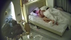 酒店偷拍连续3天入住的年轻情侣古灵精怪的双马尾可爱甜妹被男友不分日夜操了几次 截图10