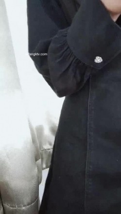 刺激【大三妹妹小美】寝室脱衣~自慰秀~上课真空~跳蛋直播~！~课堂上，宿舍偷拍舍友，粉逼，美乳，学生妹必看 截图3
