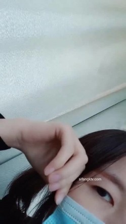 刺激【大三妹妹小美】寝室脱衣~自慰秀~上课真空~跳蛋直播~！~课堂上，宿舍偷拍舍友，粉逼，美乳，学生妹必看 截图15