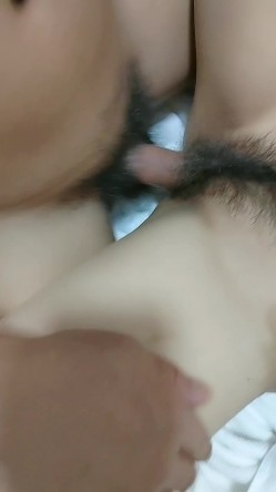 会所培训女技师，床上的两个小少妇等待小哥宠幸，吃奶玩逼扒光了就干吧，多体位爆草蹂躏，给骚逼干的爽歪歪 截图14